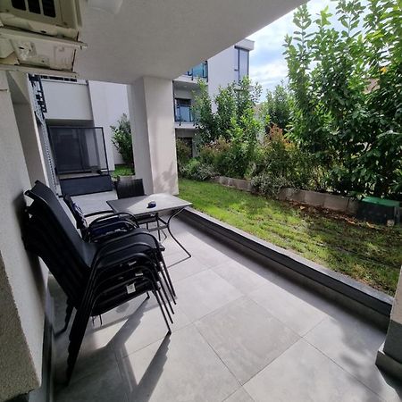 Apartament Superb In Regim Hotelier- Arad Plaza Exterior foto