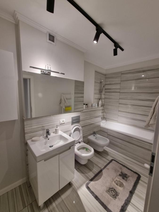 Apartament Superb In Regim Hotelier- Arad Plaza Exterior foto
